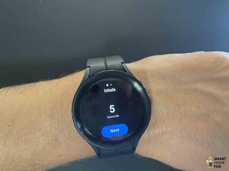 Дыхательные упражнения на часах Galaxy Watch 5.